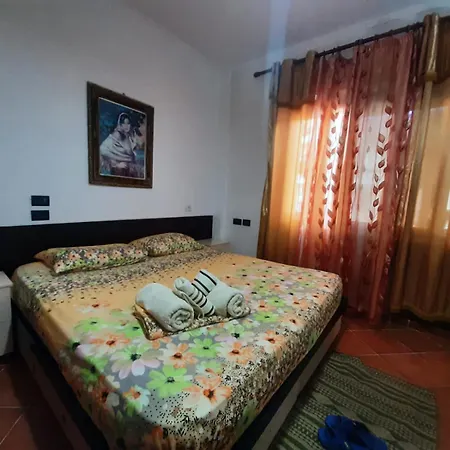 And Quite Apparament C Apartament